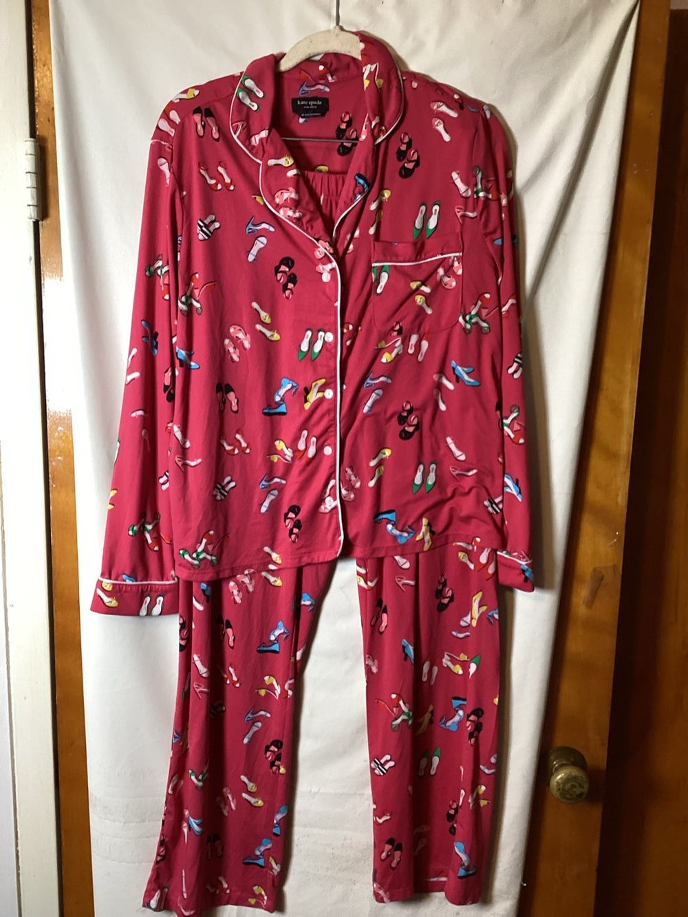 Kate Spade pajama set SZ M cozy ,comfy,lounging around novelty print